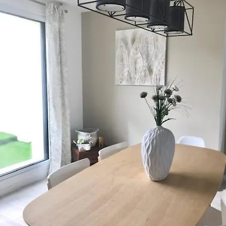 Maison Cosy Avec Terrasse à 10 Minutes Du Centre Hébergement de vacances La Rochelle (Charente-Maritime)