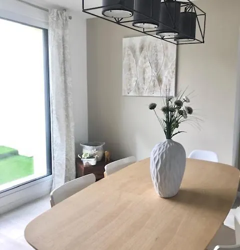 Maison Cosy Avec Terrasse à 10 Minutes Du Centre Hébergement de vacances La Rochelle (Charente-Maritime)